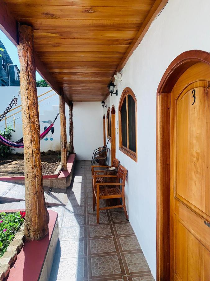 Hostal White House Galapagos Puerto Ayora  Exterior foto