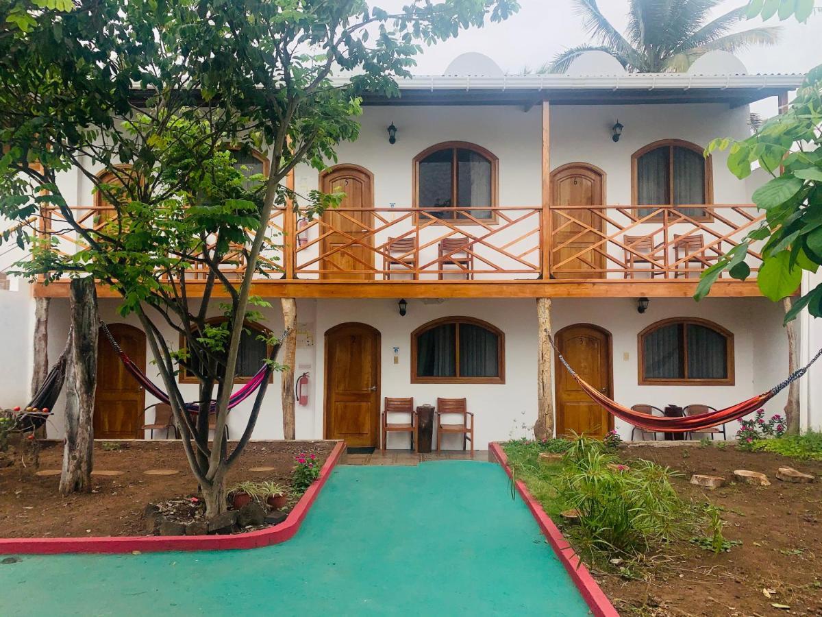 Hostal White House Galapagos Puerto Ayora  Exterior foto