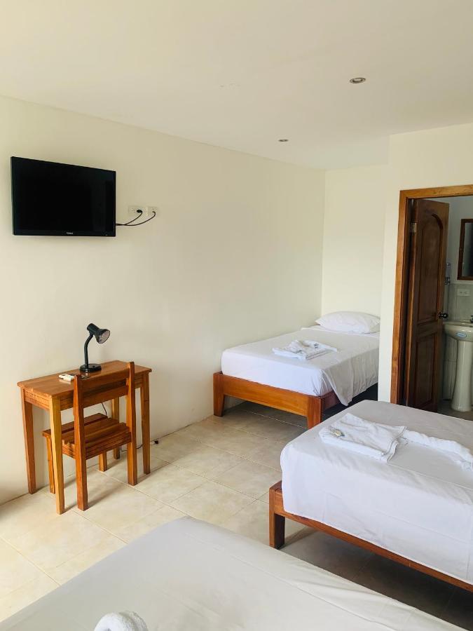 Hostal White House Galapagos Puerto Ayora  Exterior foto
