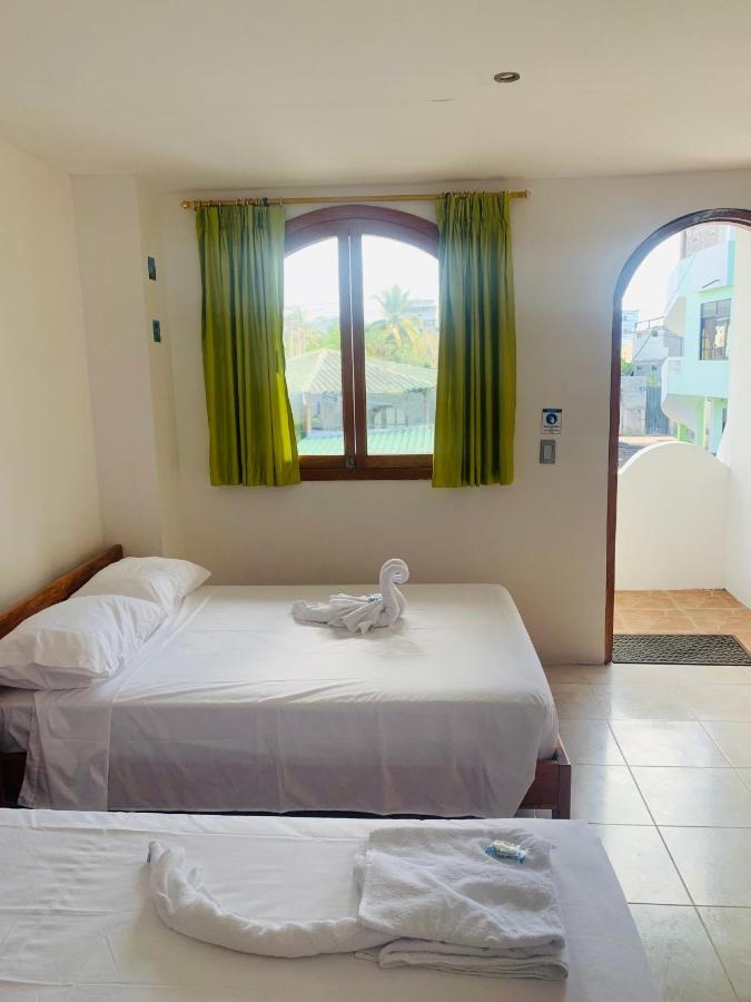 Hostal White House Galapagos Puerto Ayora  Exterior foto