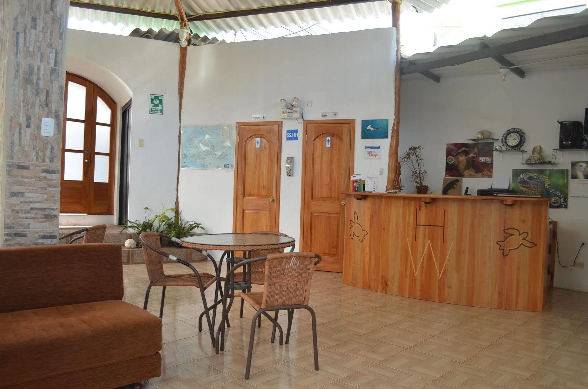 Hostal White House Galapagos Puerto Ayora  Exterior foto