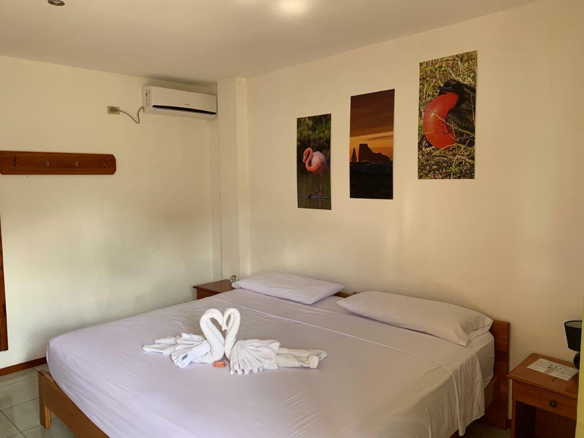 Hostal White House Galapagos Puerto Ayora  Exterior foto
